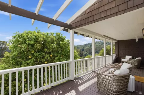 Exterior - 32 Edgewood Ave, Mill Valley, CA 94941 photo 8 of 20