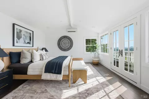 Bedroom - 32 Edgewood Ave, Mill Valley, CA 94941 photo 1 of 12
