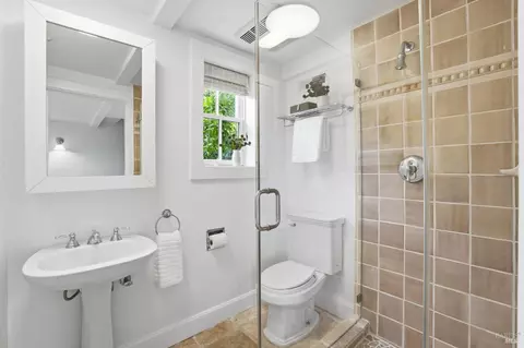 Bath - 32 Edgewood Ave, Mill Valley, CA 94941 photo 9 of 9