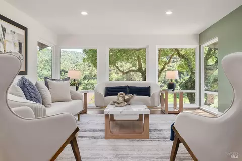 36 Capilano Dr, Novato, CA 94949