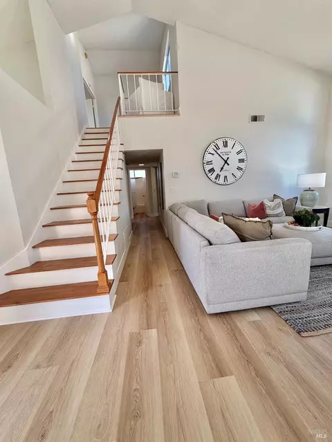 659 Rose Dr, Benicia, CA 94510 photo 5