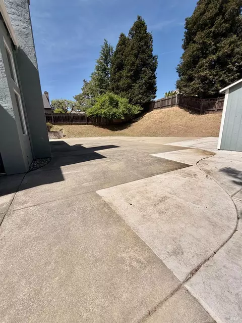 659 Rose Dr, Benicia, CA 94510 photo 23