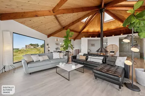 Living - 557 Oceana Dr, Dillon Beach, CA 94929 photo 11 of 15