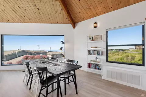 Dining - 557 Oceana Dr, Dillon Beach, CA 94929 photo 3 of 5