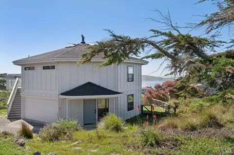 Exterior - 557 Oceana Dr, Dillon Beach, CA 94929 photo 12 of 14