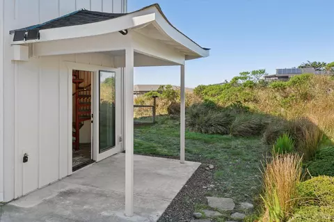 Exterior - 557 Oceana Dr, Dillon Beach, CA 94929 photo 3 of 14