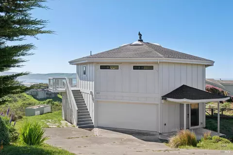 Exterior - 557 Oceana Dr, Dillon Beach, CA 94929 photo 1 of 14