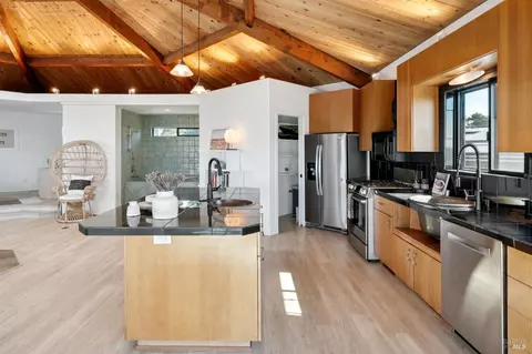 Kitchen - 557 Oceana Dr, Dillon Beach, CA 94929 photo 7 of 10