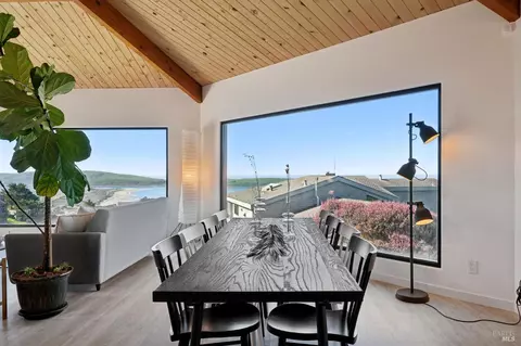 Dining - 557 Oceana Dr, Dillon Beach, CA 94929 photo 4 of 5