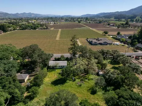 1446 Sulphur Springs Ave, Saint Helena, CA 94574