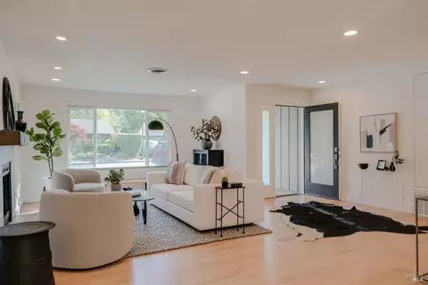 19331 Solano Ct, Sonoma, CA 95476 photo 4
