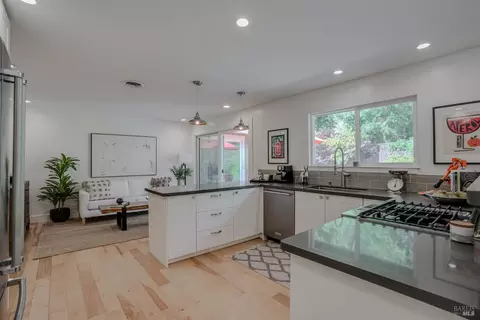 19331 Solano Ct, Sonoma, CA 95476 photo 8