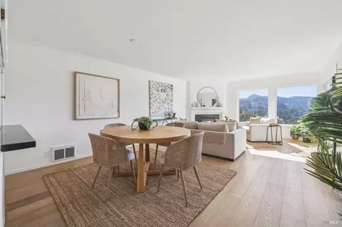 Dining - 369 Headlands Ct, Sausalito, CA 94965 photo 1 of 3