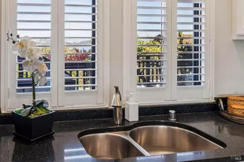 Kitchen - 369 Headlands Ct, Sausalito, CA 94965 photo 2 of 2