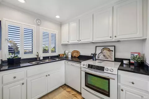 Kitchen - 369 Headlands Ct, Sausalito, CA 94965 photo 1 of 2