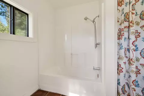 Bath - 8680 128 Hwy, Philo, CA 95466 photo 5 of 5