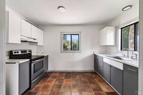 Kitchen - 8680 128 Hwy, Philo, CA 95466 photo 4 of 5