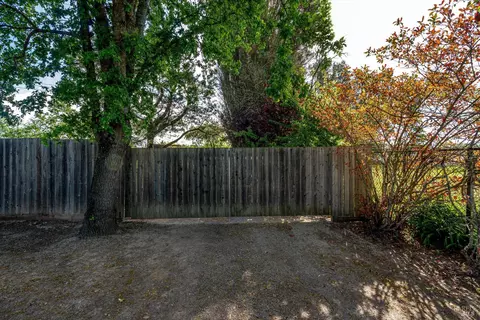 Exterior - 353 Patrick Ln, Windsor, CA 95492 photo 8 of 28