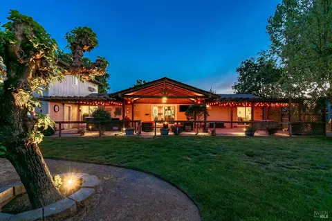 Exterior - 353 Patrick Ln, Windsor, CA 95492 photo 2 of 28
