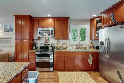 Kitchen - 353 Patrick Ln, Windsor, CA 95492 photo 9 of 12