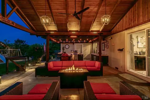Exterior - 353 Patrick Ln, Windsor, CA 95492 photo 5 of 28
