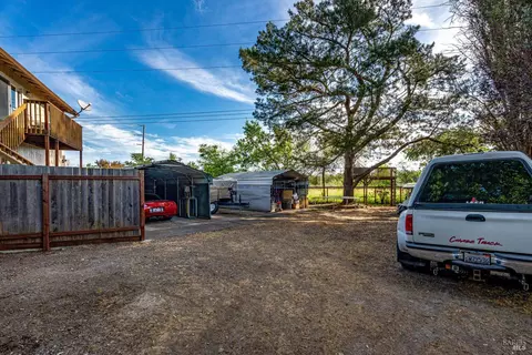 Exterior - 353 Patrick Ln, Windsor, CA 95492 photo 9 of 28