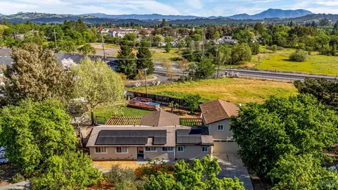 View/Area - 353 Patrick Ln, Windsor, CA 95492 photo 3 of 3