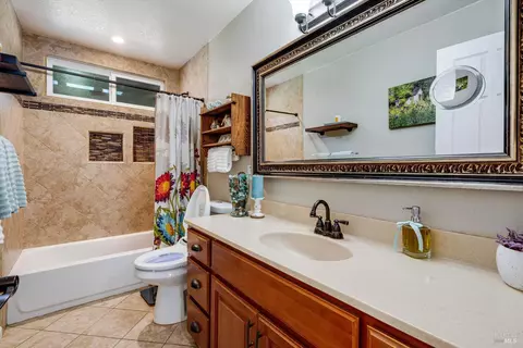 Bath - 353 Patrick Ln, Windsor, CA 95492 photo 2 of 4