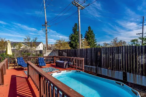 Exterior - 353 Patrick Ln, Windsor, CA 95492 photo 26 of 28