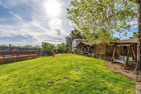 Exterior - 353 Patrick Ln, Windsor, CA 95492 photo 20 of 28