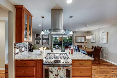 Kitchen - 353 Patrick Ln, Windsor, CA 95492 photo 4 of 12