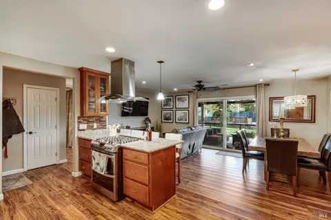 Kitchen - 353 Patrick Ln, Windsor, CA 95492 photo 6 of 12