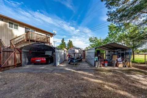 Exterior - 353 Patrick Ln, Windsor, CA 95492 photo 7 of 28