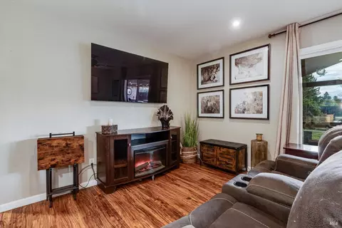 Living - 353 Patrick Ln, Windsor, CA 95492 photo 2 of 8