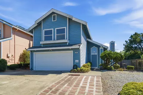 Exterior - 401 Birkdale Dr, Vallejo, CA 94591 photo 6 of 7