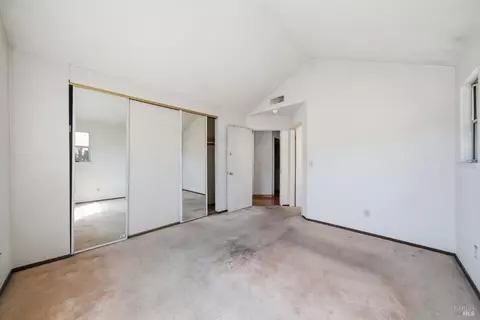 Bedroom - 401 Birkdale Dr, Vallejo, CA 94591 photo 3 of 7