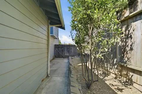 Exterior - 401 Birkdale Dr, Vallejo, CA 94591 photo 4 of 7