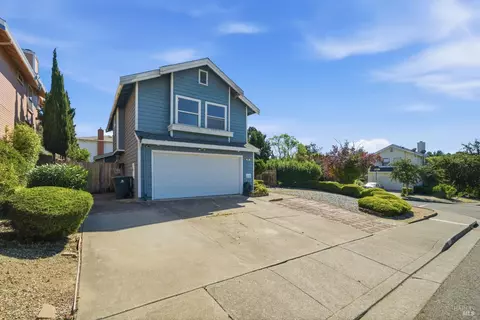Exterior - 401 Birkdale Dr, Vallejo, CA 94591 photo 7 of 7