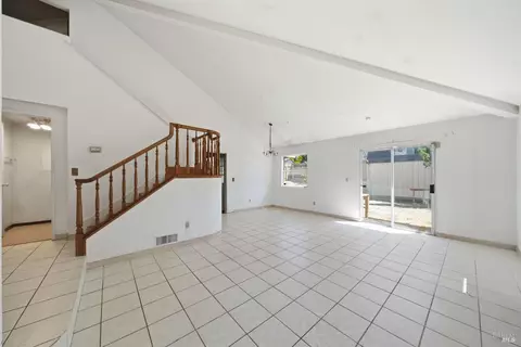 Living - 401 Birkdale Dr, Vallejo, CA 94591 photo 4 of 6