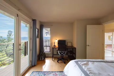 Bedroom - 1163 Mountain Pine Rd, Cloverdale, CA 95425 photo 6 of 6