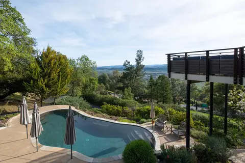 Exterior - 1163 Mountain Pine Rd, Cloverdale, CA 95425 photo 6 of 15