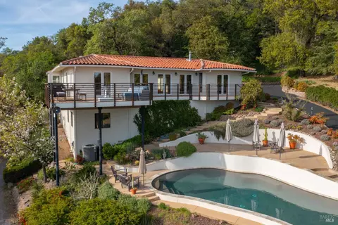 1163 Mountain Pine Rd, Cloverdale, CA 95425