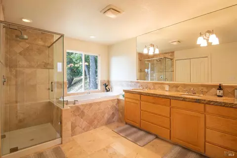 Bath - 1163 Mountain Pine Rd, Cloverdale, CA 95425 photo 1 of 4