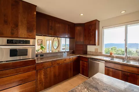 Kitchen - 1163 Mountain Pine Rd, Cloverdale, CA 95425 photo 3 of 3