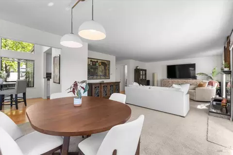 1367 Sylvan Ct, Healdsburg, CA 95448