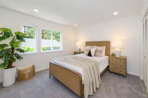 Bedroom - 137 Koch Rd, Corte Madera, CA 94925 photo 4 of 5