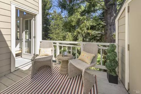 Exterior - 137 Koch Rd, Corte Madera, CA 94925 photo 1 of 2