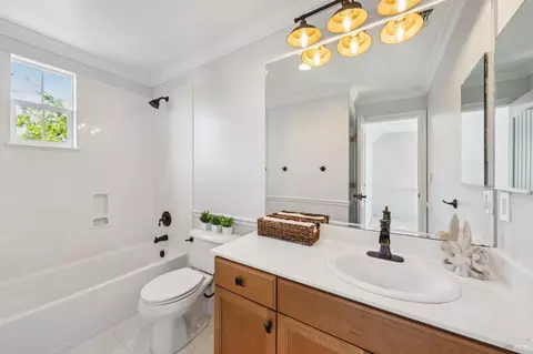 Bath - 4193 Summer Gate Ave, Vallejo, CA 94591 photo 4 of 5