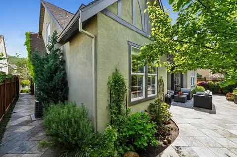 Exterior - 4193 Summer Gate Ave, Vallejo, CA 94591 photo 4 of 20