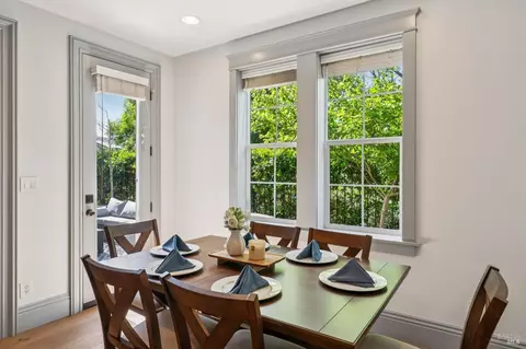 Dining - 4193 Summer Gate Ave, Vallejo, CA 94591 photo 2 of 6